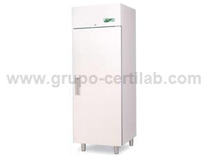 REFRIGERADOR VERTICAL 700 LITROS  2ºC a 15ºC